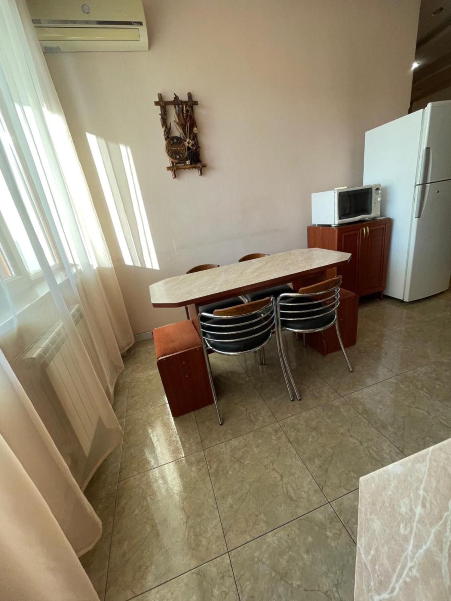 Apartment #1 In The City Center 耶烈万 外观 照片