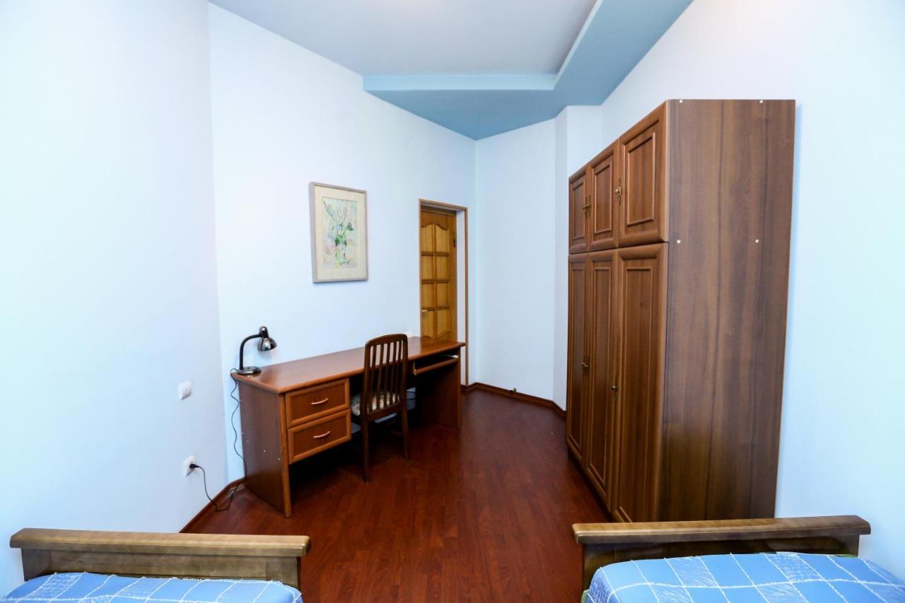 Apartment #1 In The City Center 耶烈万 外观 照片
